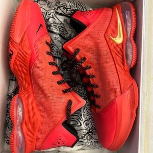 Lebron XIX low, basketball shoes, red, men’s 13 with box